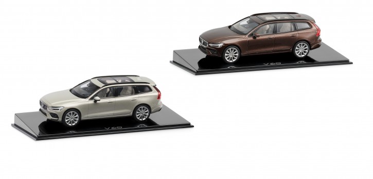 Modellauto Volvo V60 II Maple Brown / Birch Light 1:43